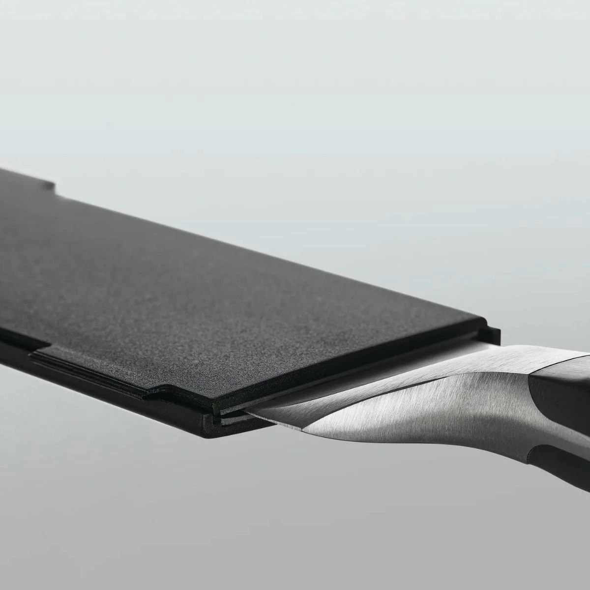 Wusthof Cutlery Wusthof 8" Wide Magnetic Blade Guard 7 Wusthof Cutlery Wusthof 8" Wide Magnetic Blade Guard - Image 5